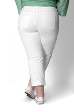Cropped Boyfriend Jean